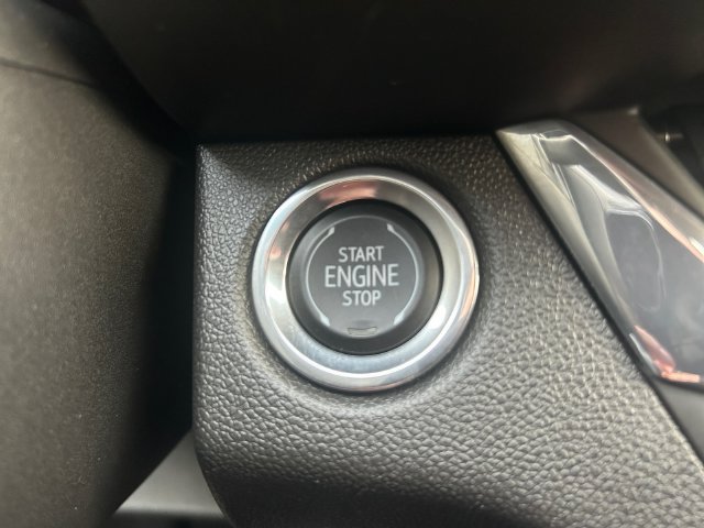 Used 2025 Buick Envista Preferred w/ Convenience I Package FWD image 35