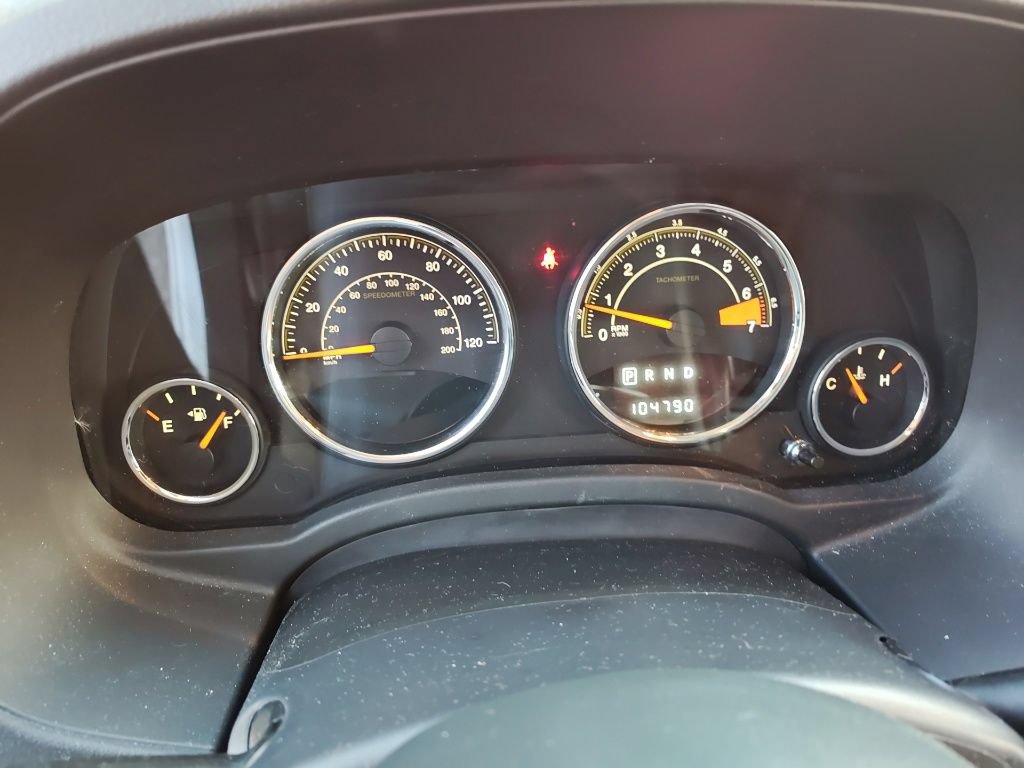 Used 2016 Jeep Compass Latitude FWD image 10