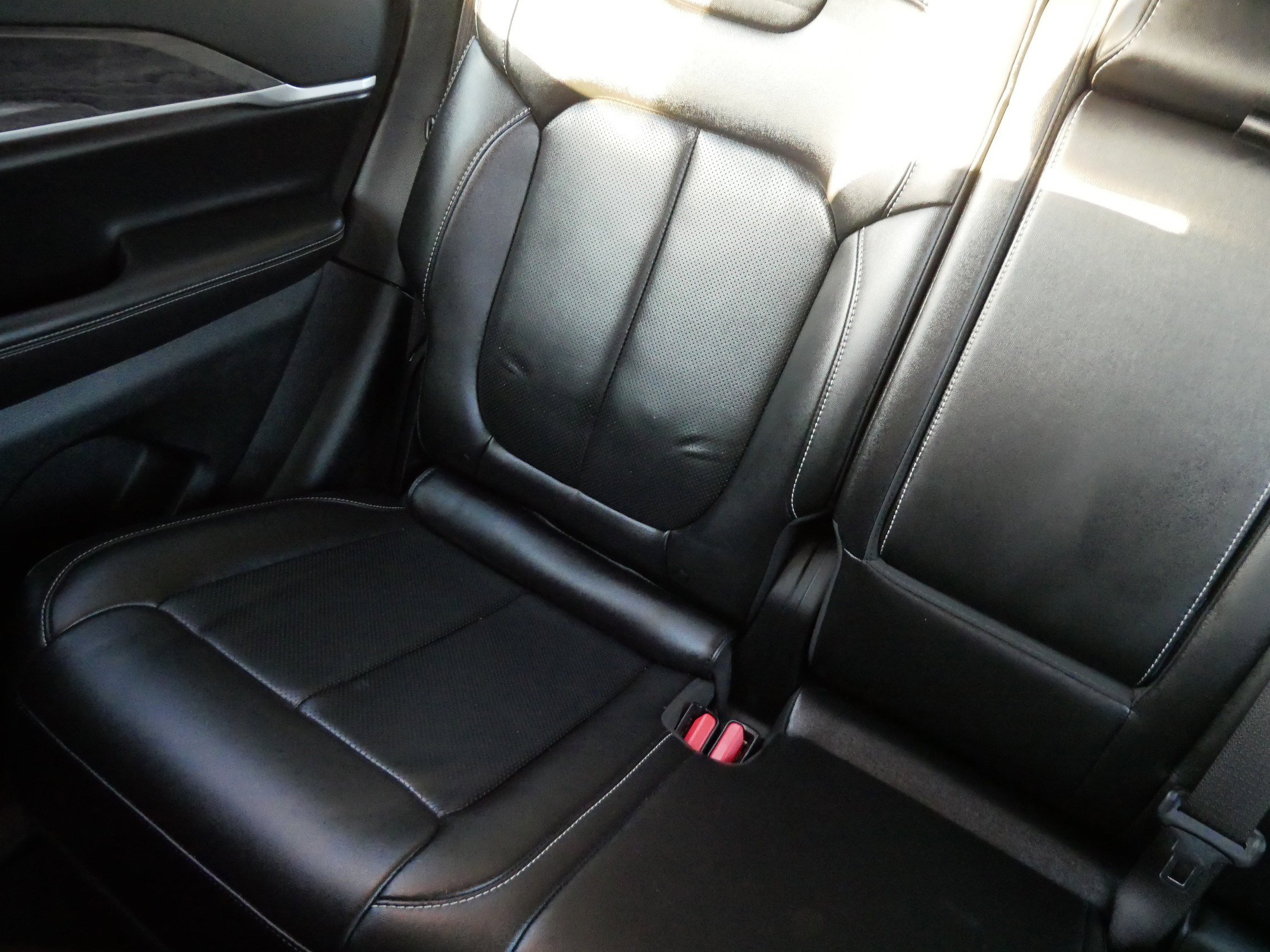 Used 2023 Jeep Grand Cherokee Limited w/ Luxury Tech Group II image 12