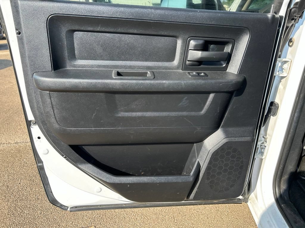 Used 2014 RAM 2500 Tradesman w/ Chrome Appearance Group AWD/4WD image 10