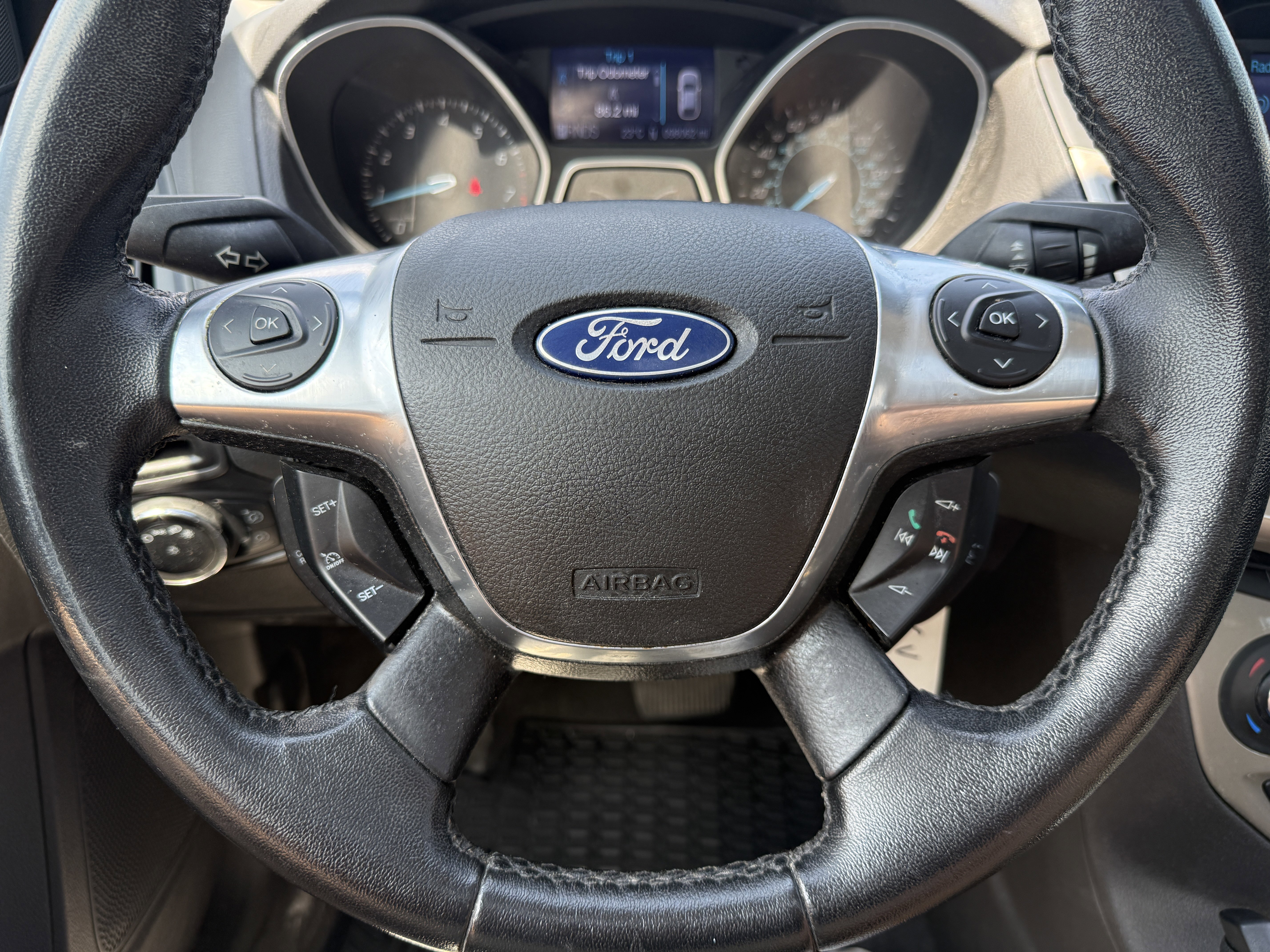 Used 2012 Ford Focus SEL FWD image 23