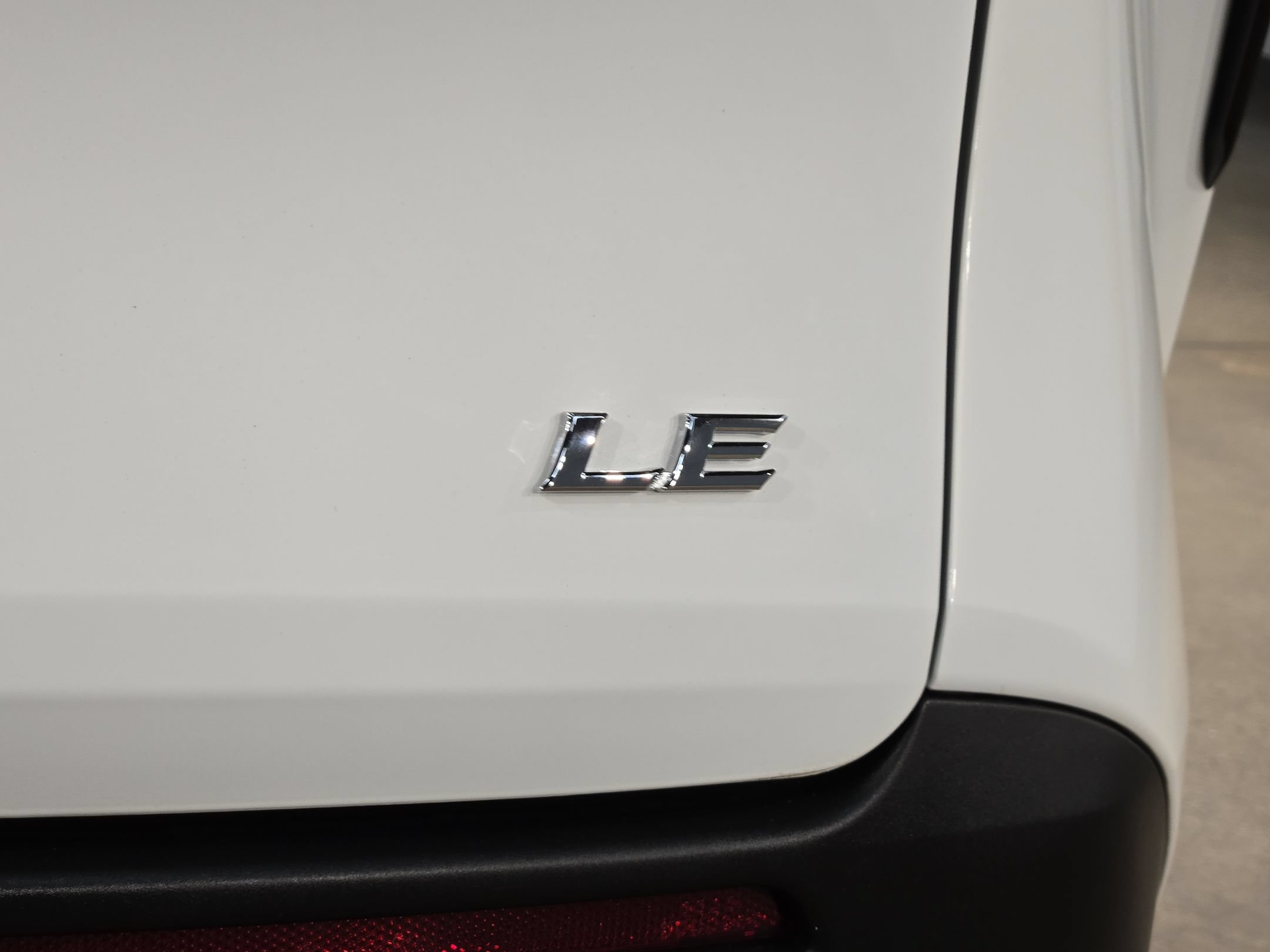 Used 2025 Toyota Sienna LE AWD/4WD image 35