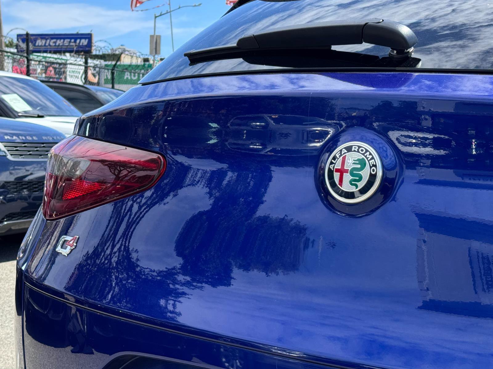 Used 2022 Alfa Romeo Stelvio Ti image 9