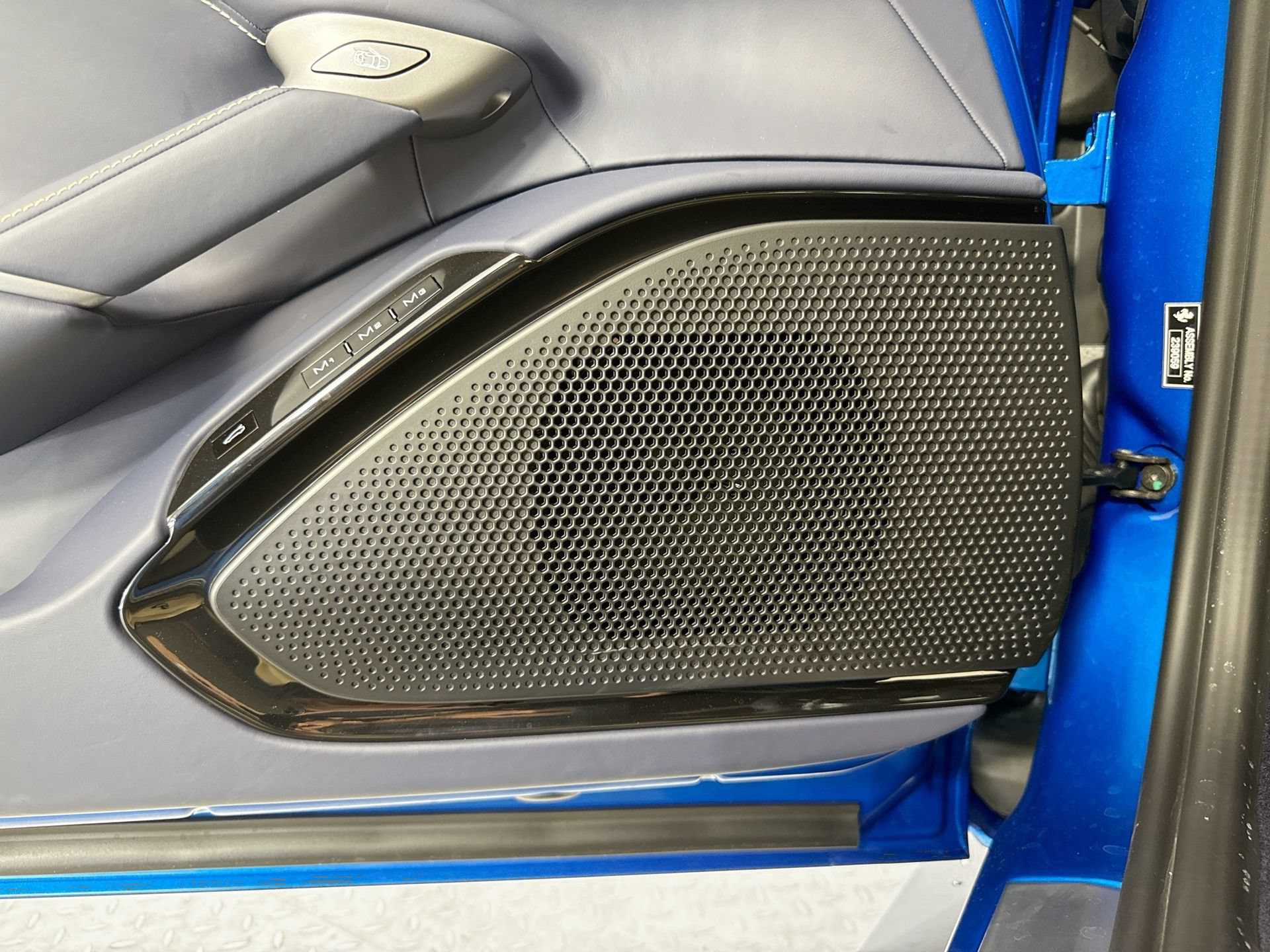 Certified 2025 Ferrari Roma Spider RWD image 17