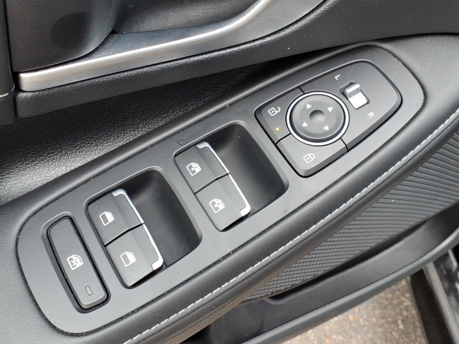 Certified 2025 Hyundai Sonata Limited FWD image 11