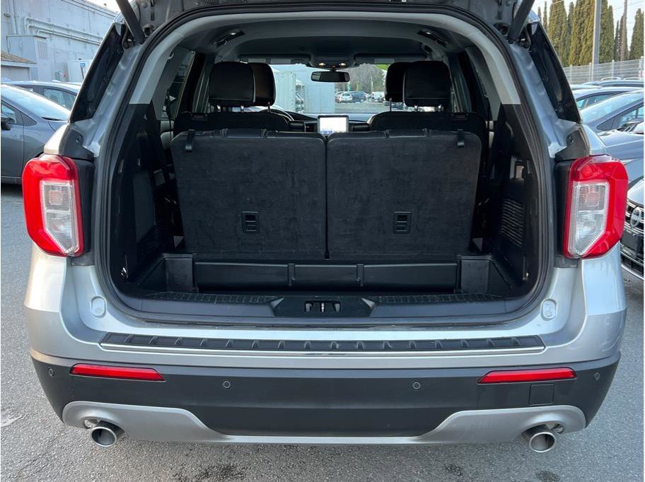 Used 2022 Ford Explorer Limited w/ Equipment Group 301A image 5