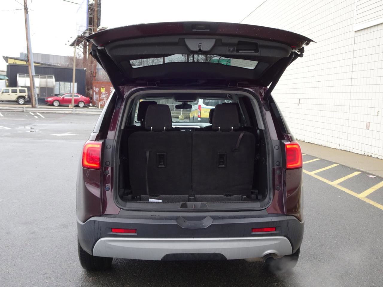 Used 2017 GMC Acadia SLE AWD/4WD image 8