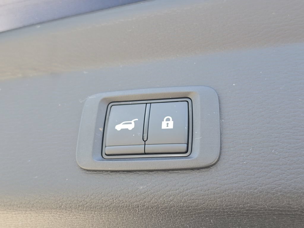 Used 2024 Mitsubishi Outlander SEL Black Edition FWD image 8