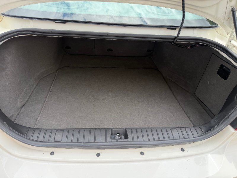 Used 2004 Pontiac Grand Prix GT2 FWD image 30