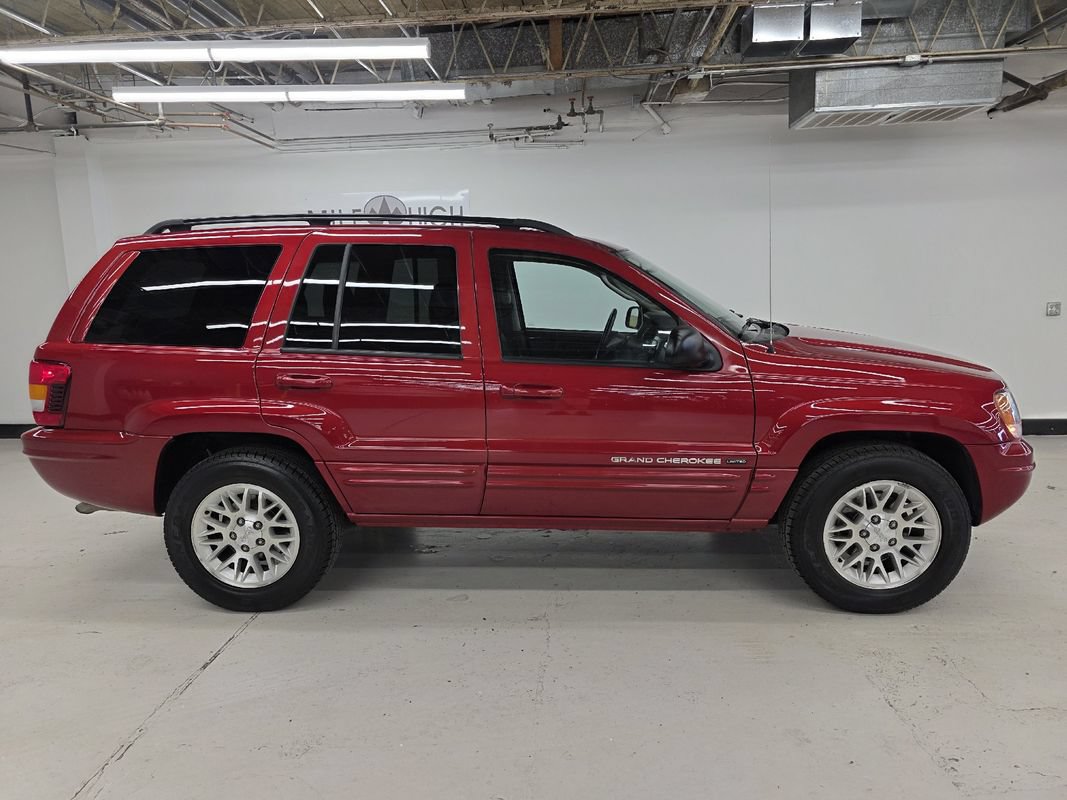 Used 2004 Jeep Grand Cherokee Limited w/ Cold Weather Group AWD/4WD image 9