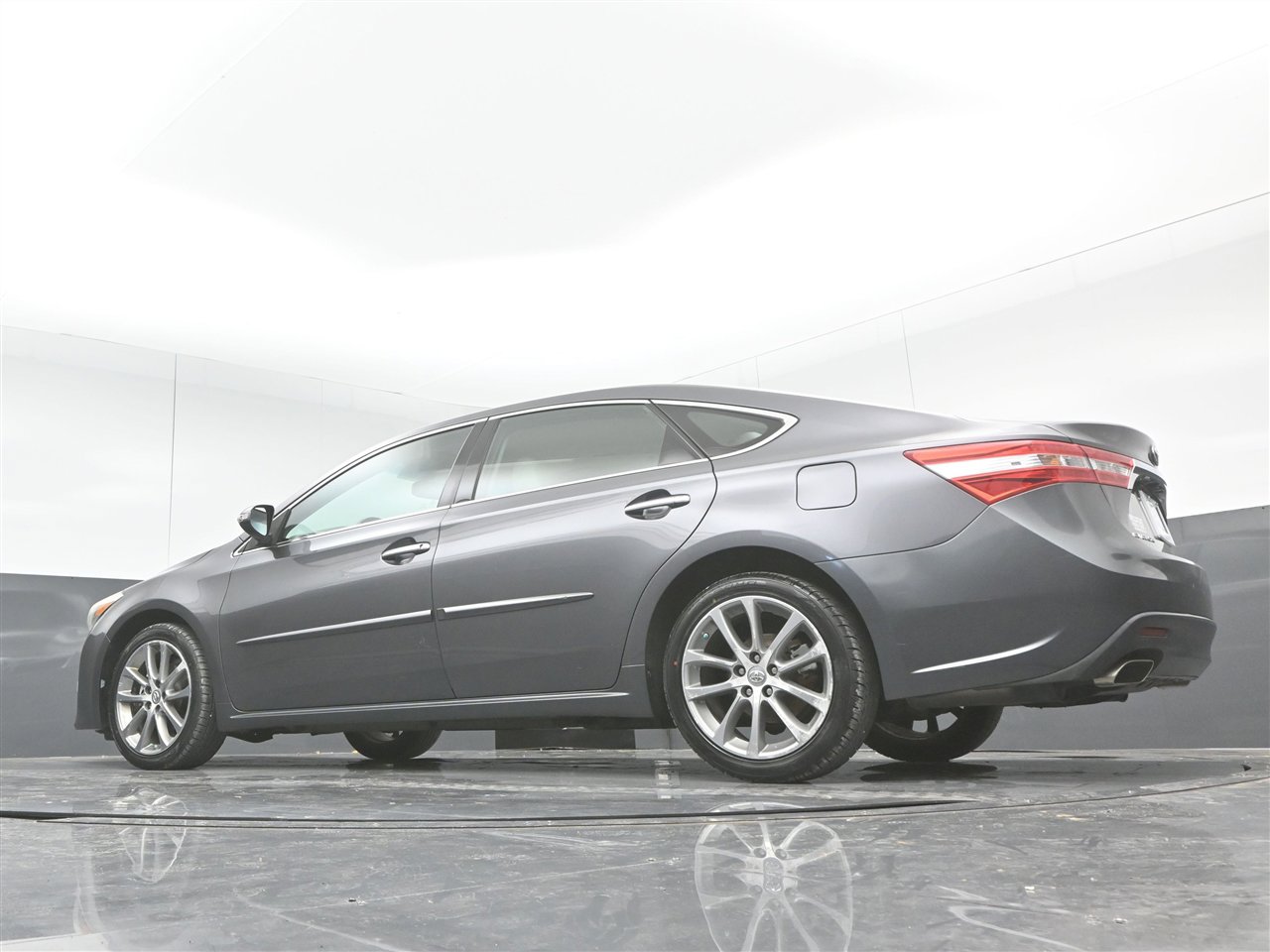 Used 2015 Toyota Avalon XLE Touring image 35