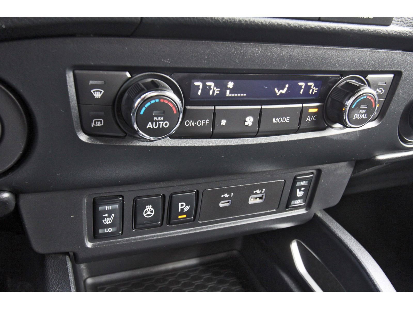 Used 2022 Nissan Frontier SV image 27