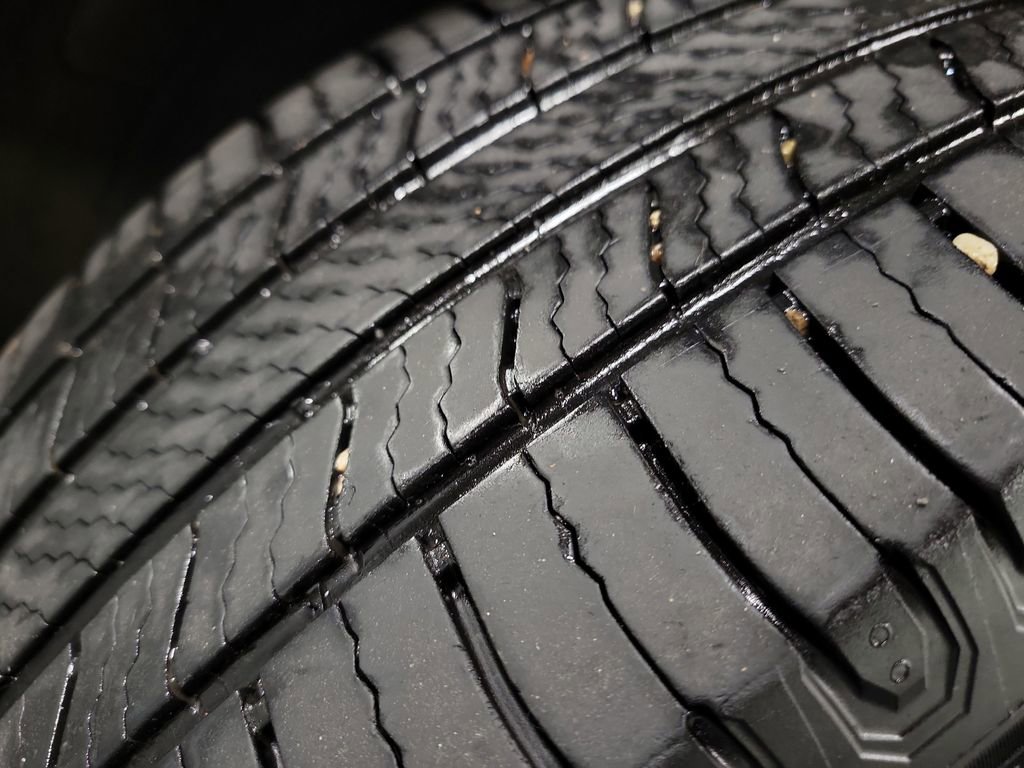 Used 2019 Chevrolet Equinox LT w/ Sun & Navigation Package image 12