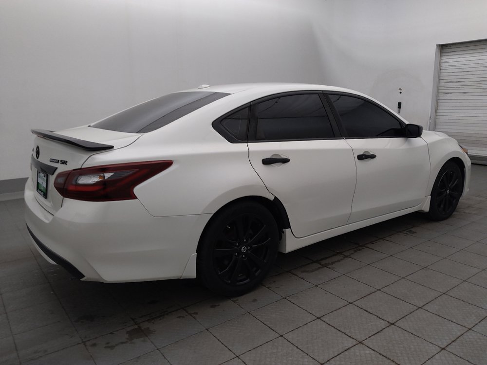 Used 2018 Nissan Altima 2.5 SR w/ SR Midnight Edition FWD image 10