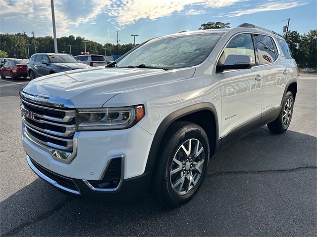 Used 2023 GMC Acadia SLT image 7