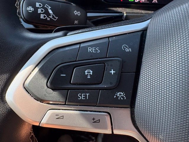 Used 2024 Volkswagen Atlas SE AWD/4WD image 34