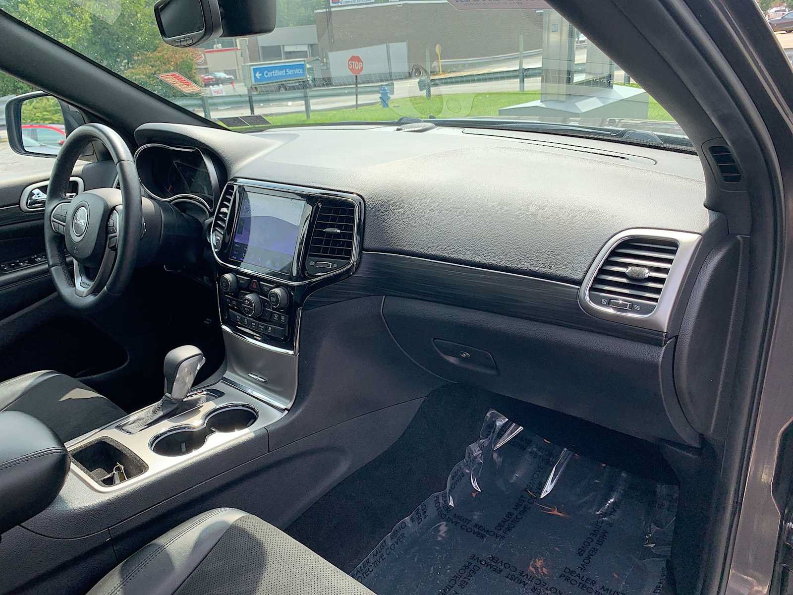 Used 2019 Jeep Grand Cherokee Altitude AWD/4WD image 29