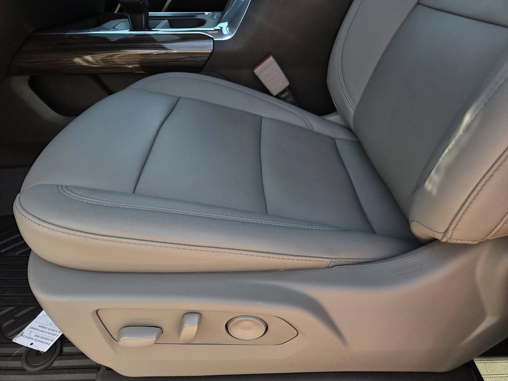 New 2026 Chevrolet Silverado 1500 RST w/ RST All Star Premium Package AWD/4WD image 17