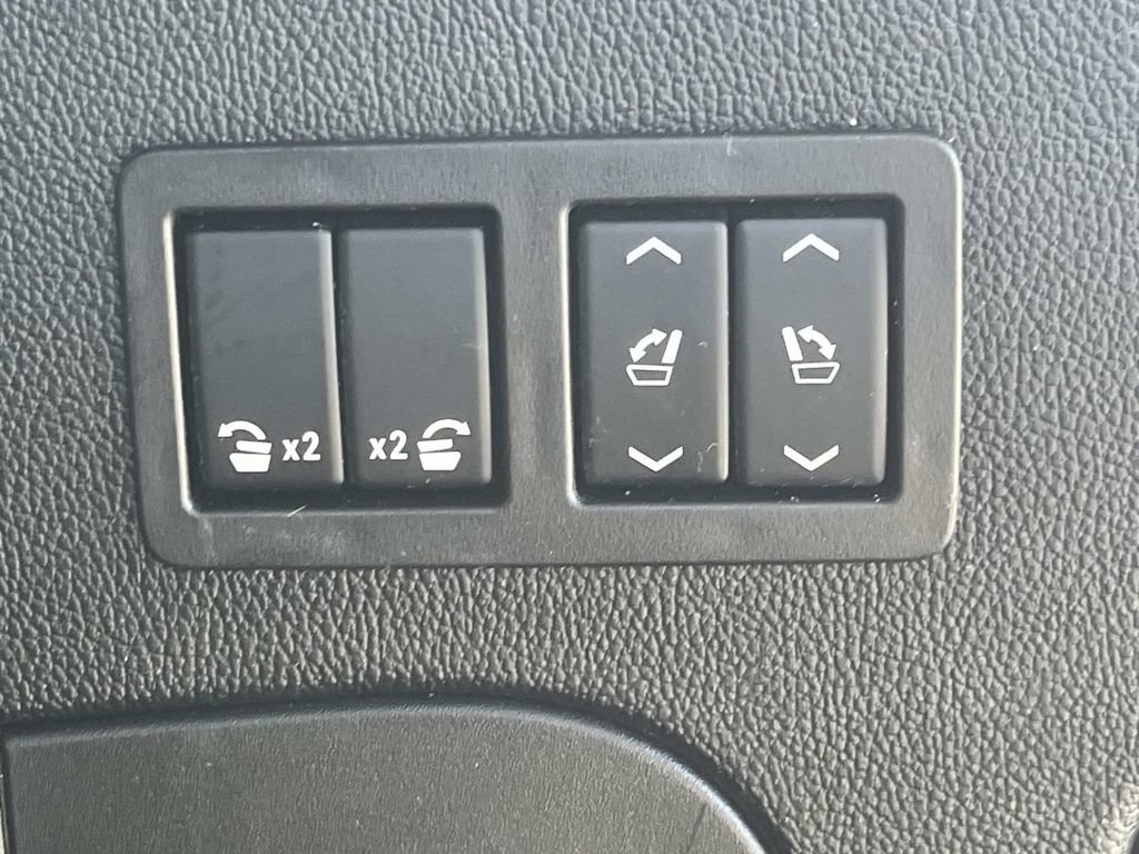 Used 2020 Cadillac Escalade Luxury AWD/4WD image 25