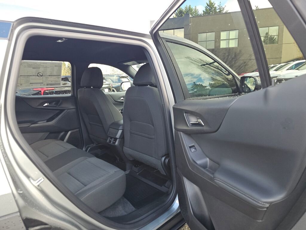 New 2026 Chevrolet Equinox LT w/ Safety and Technology Package image 27