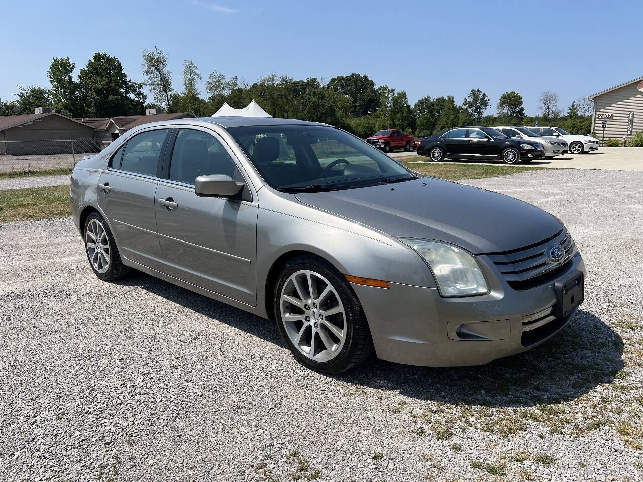 Used 2009 Ford Fusion SEL FWD image 2