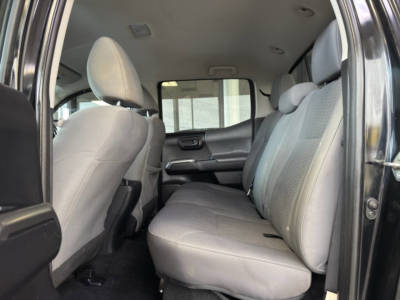 Used 2019 Toyota Tacoma SR5 image 16