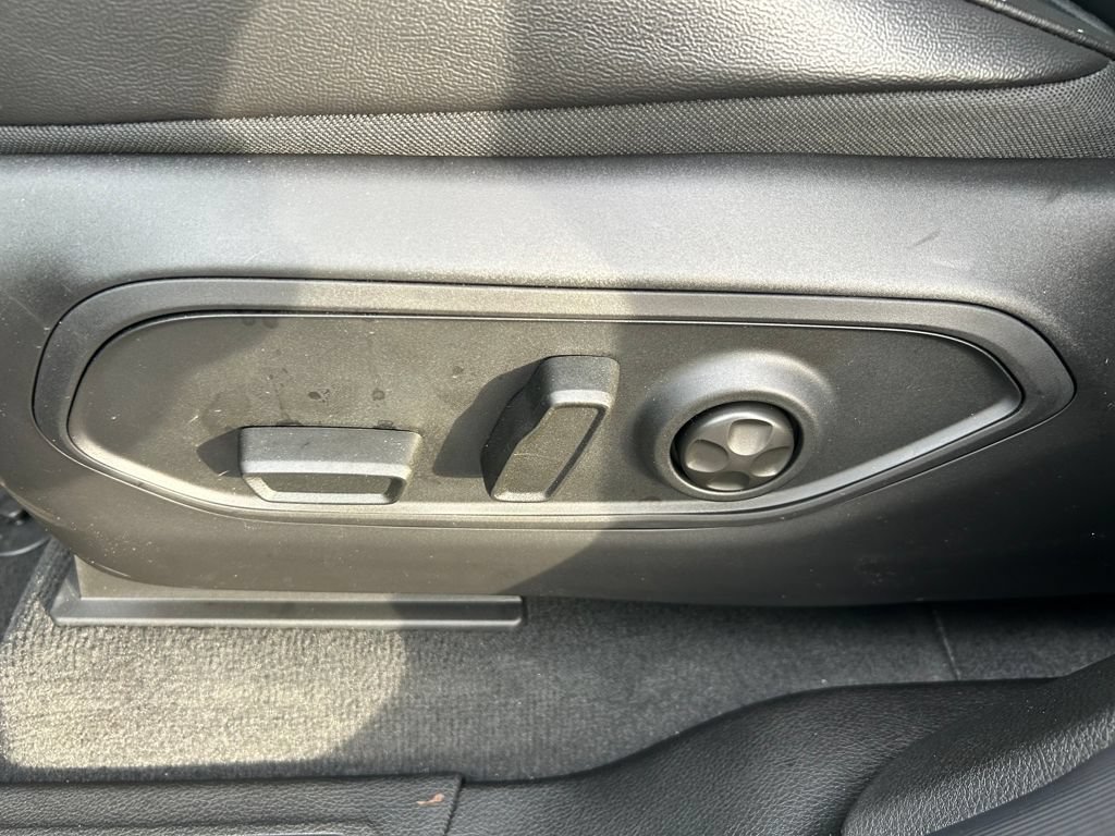 New 2025 Jeep Grand Cherokee Altitude AWD/4WD image 22