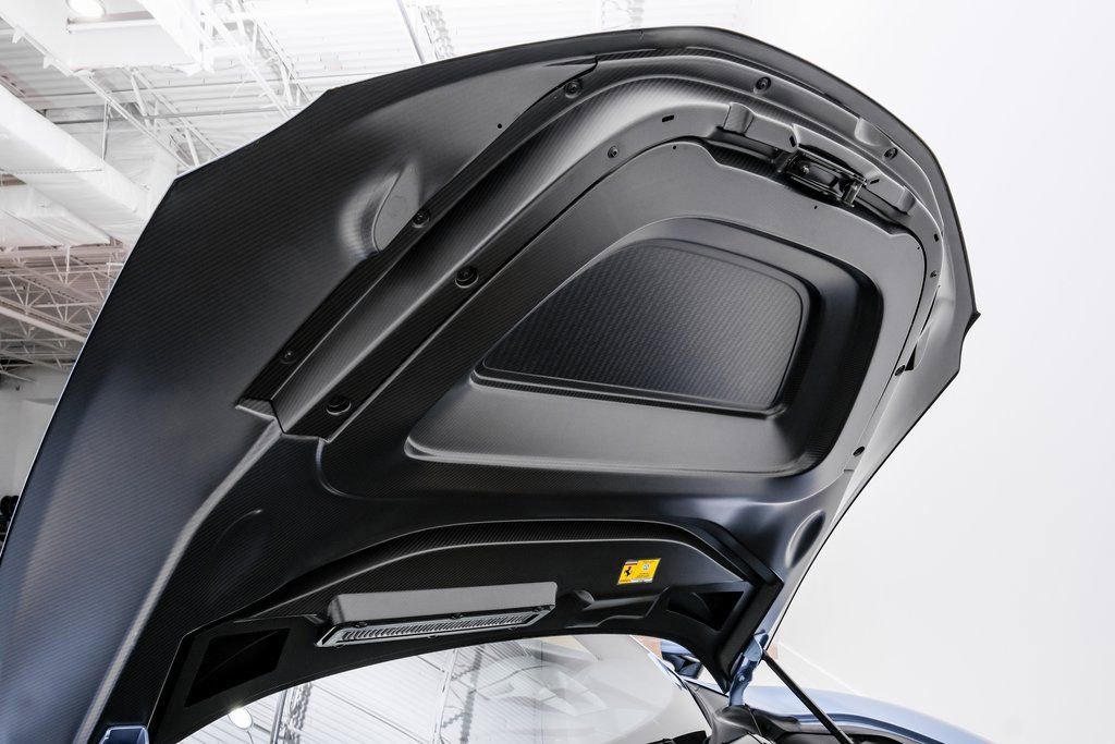 Used 2022 Ferrari SF90 Spider image 62