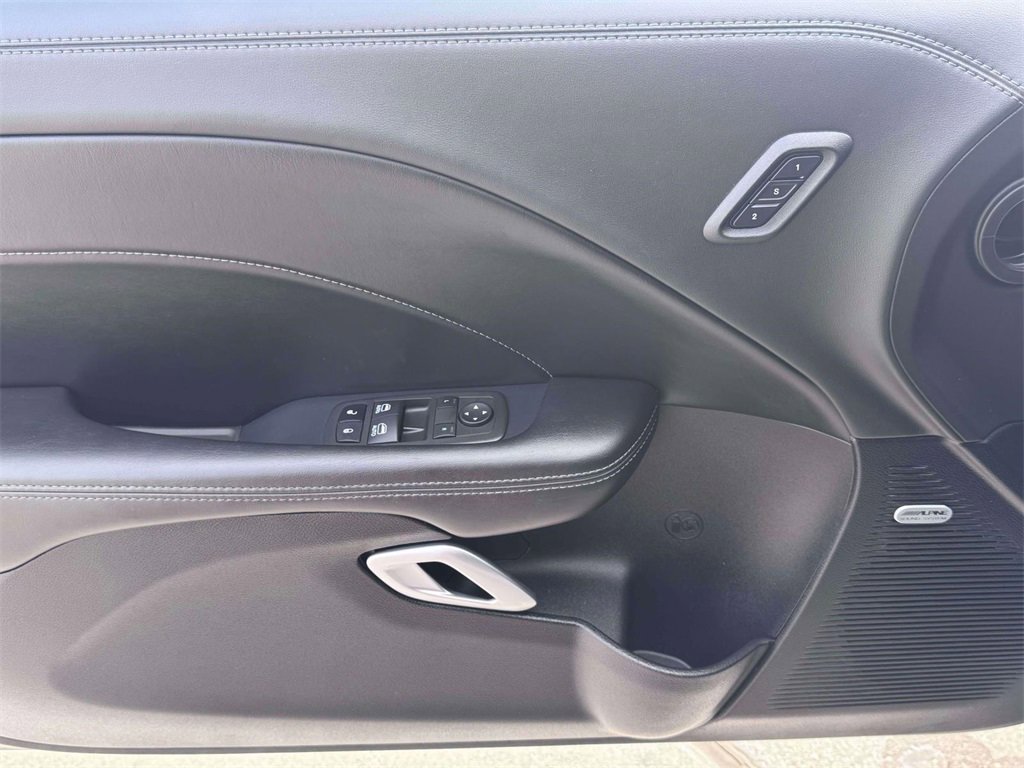 Used 2022 Dodge Challenger R/T Scat Pack w/ Dynamics Package image 9