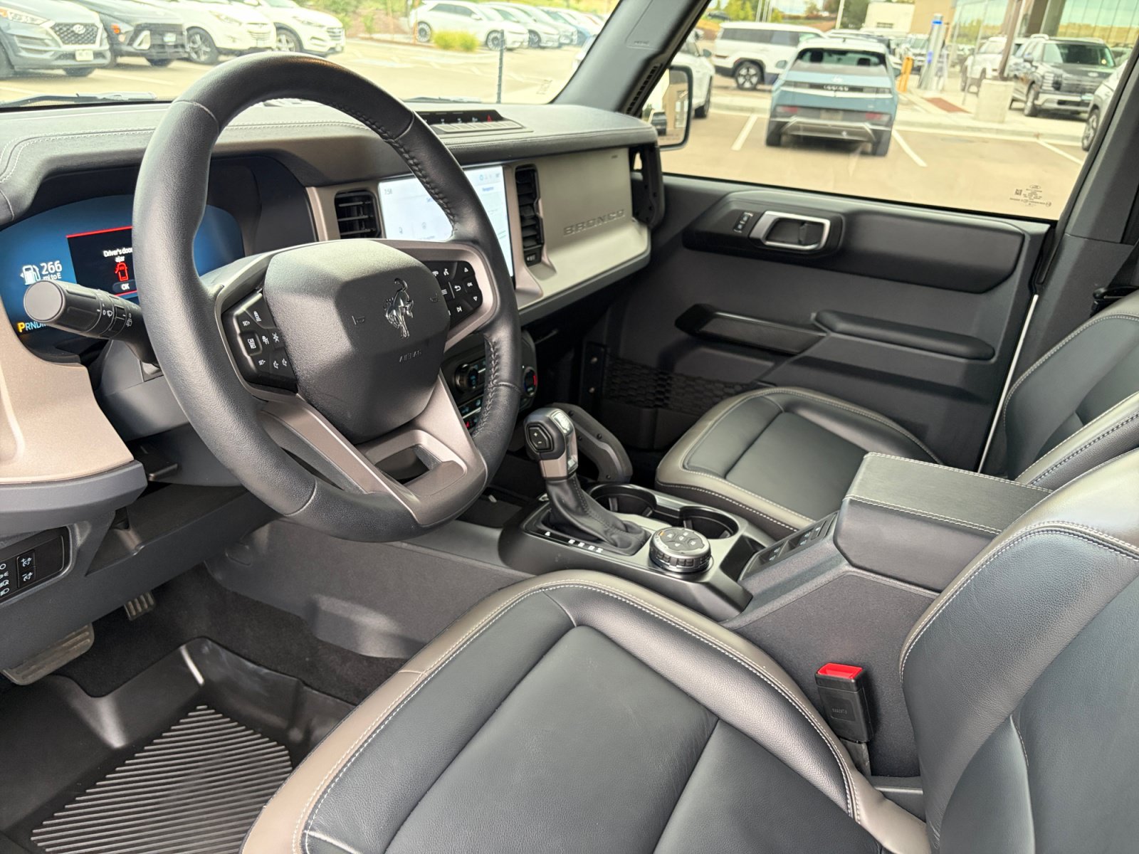 Used 2025 Ford Bronco Outer Banks w/ Sasquatch Package AWD/4WD image 14