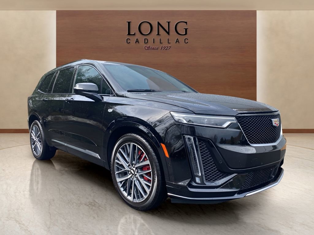 Used 2025 Cadillac XT6 Sport w/ Platinum Package image 7
