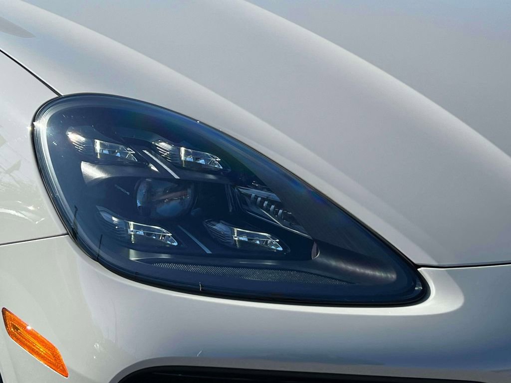 Used 2022 Porsche Cayenne Turbo GT image 7