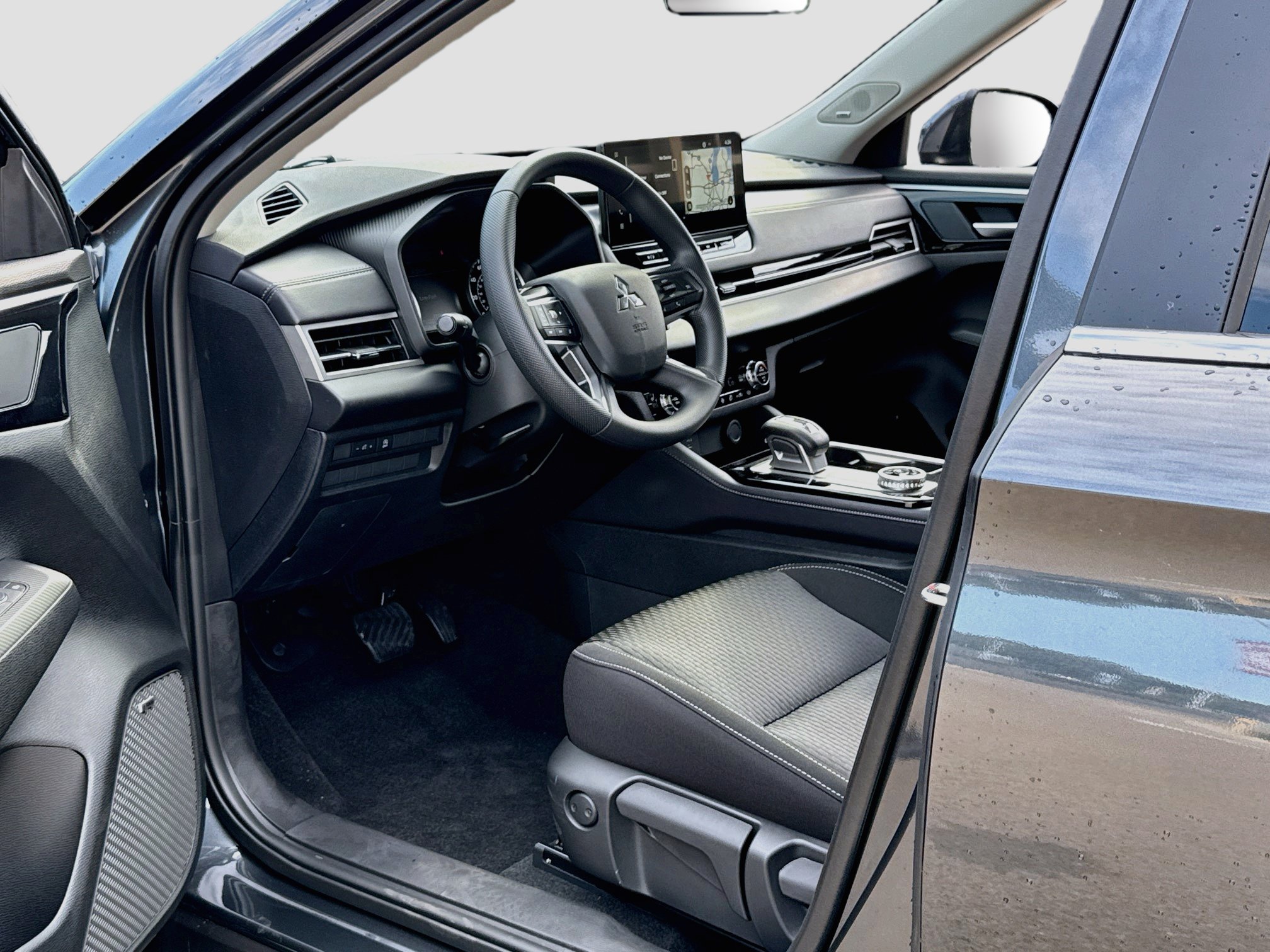 New 2026 Mitsubishi Outlander ES AWD/4WD image 4