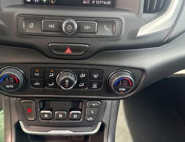 Used 2021 GMC Terrain SLE w/ Driver Convenience Package FWD image 23