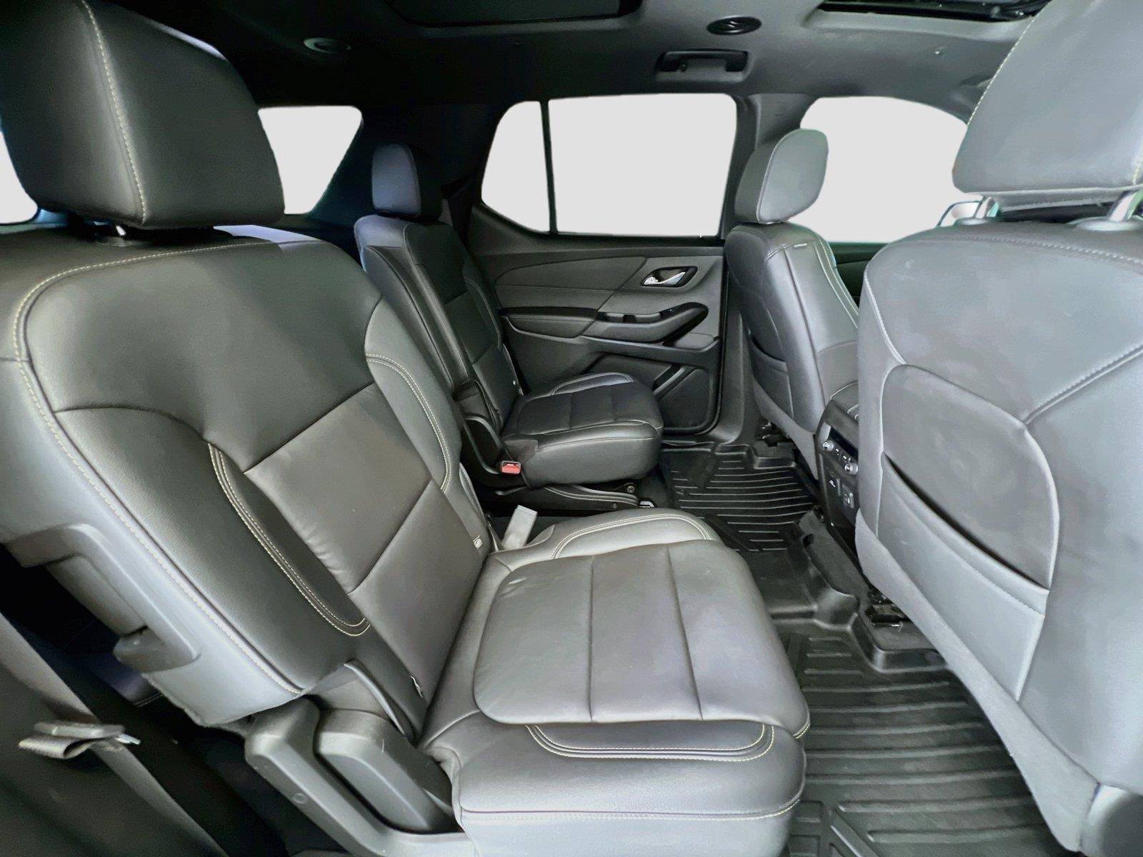 Used 2023 Chevrolet Traverse LT w/ LT Premium Package AWD/4WD image 28