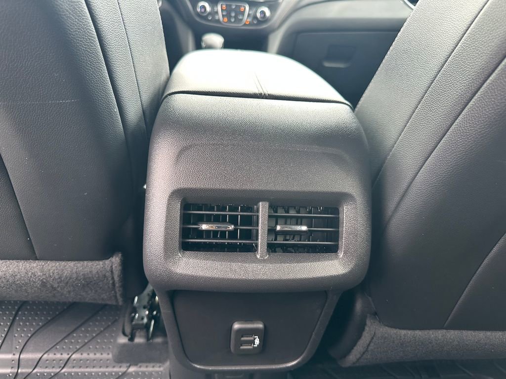 Used 2024 Chevrolet Equinox Premier w/ LPO, Floor Liner Package AWD/4WD image 24