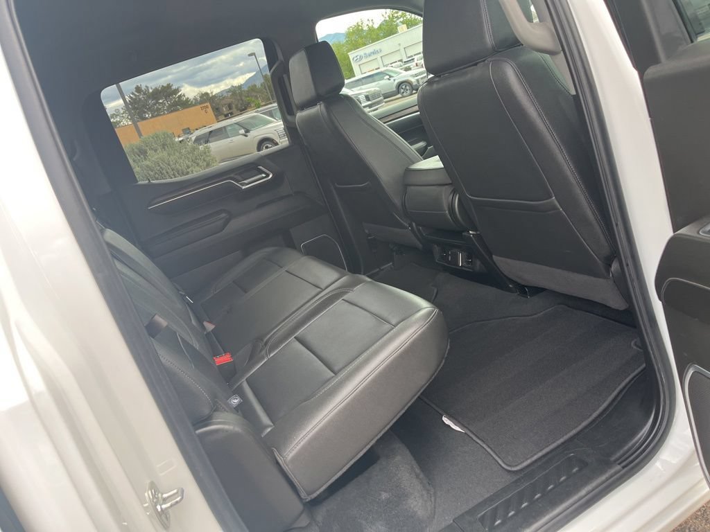 Certified 2025 GMC Sierra 1500 SLT AWD/4WD image 9