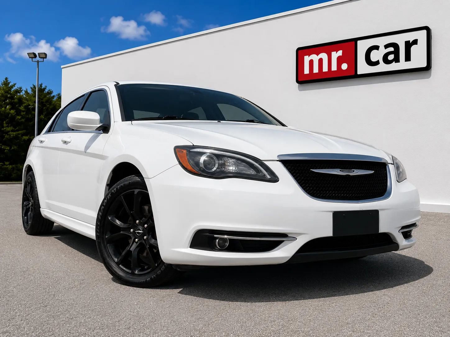 Used 2014 Chrysler 200 Limited w/ 200 Super S Group FWD image 1