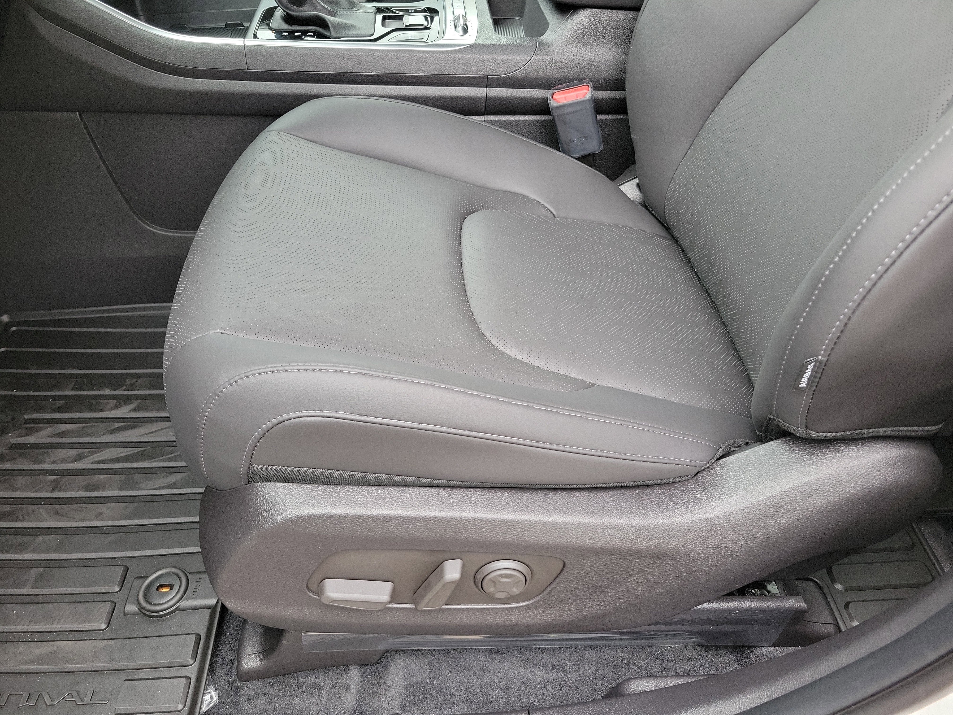 New 2026 Kia Carnival SX image 5
