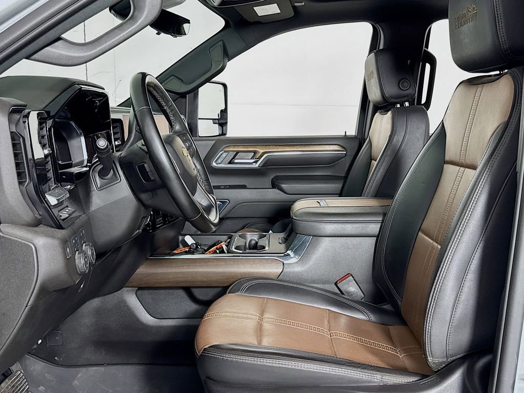 Used 2024 Chevrolet Silverado 3500 High Country w/ High Country Premium Package image 13