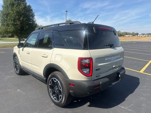 New 2025 Ford Bronco Sport Outer Banks image 4