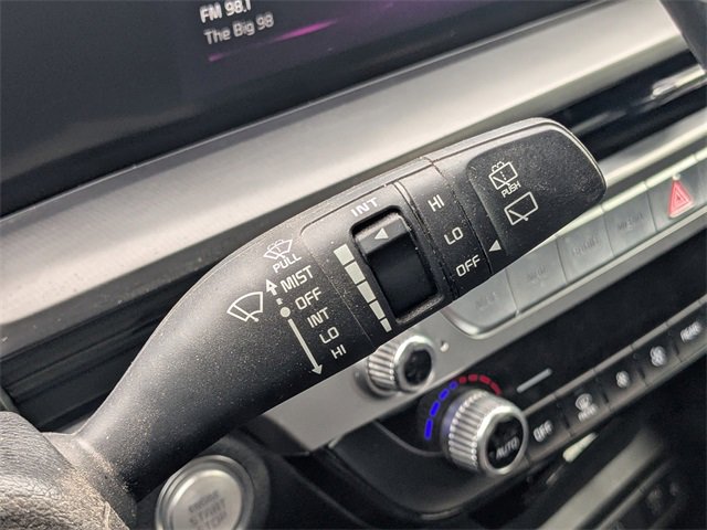 Used 2024 Kia Telluride S image 28