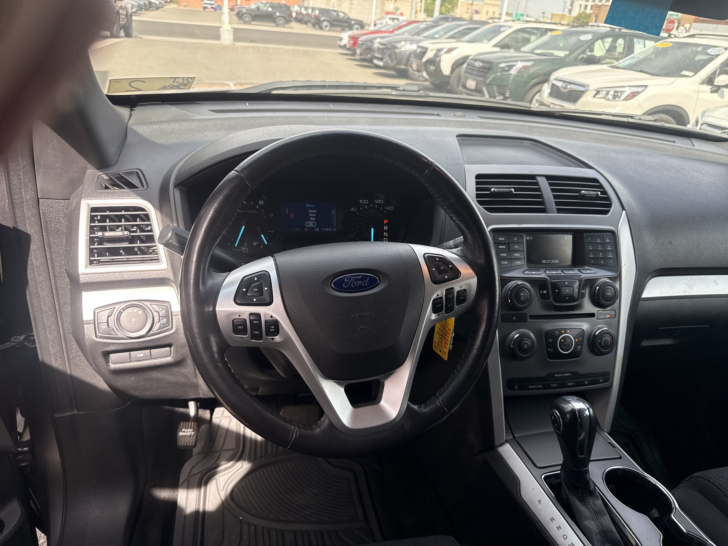 Used 2014 Ford Explorer XLT AWD/4WD image 3