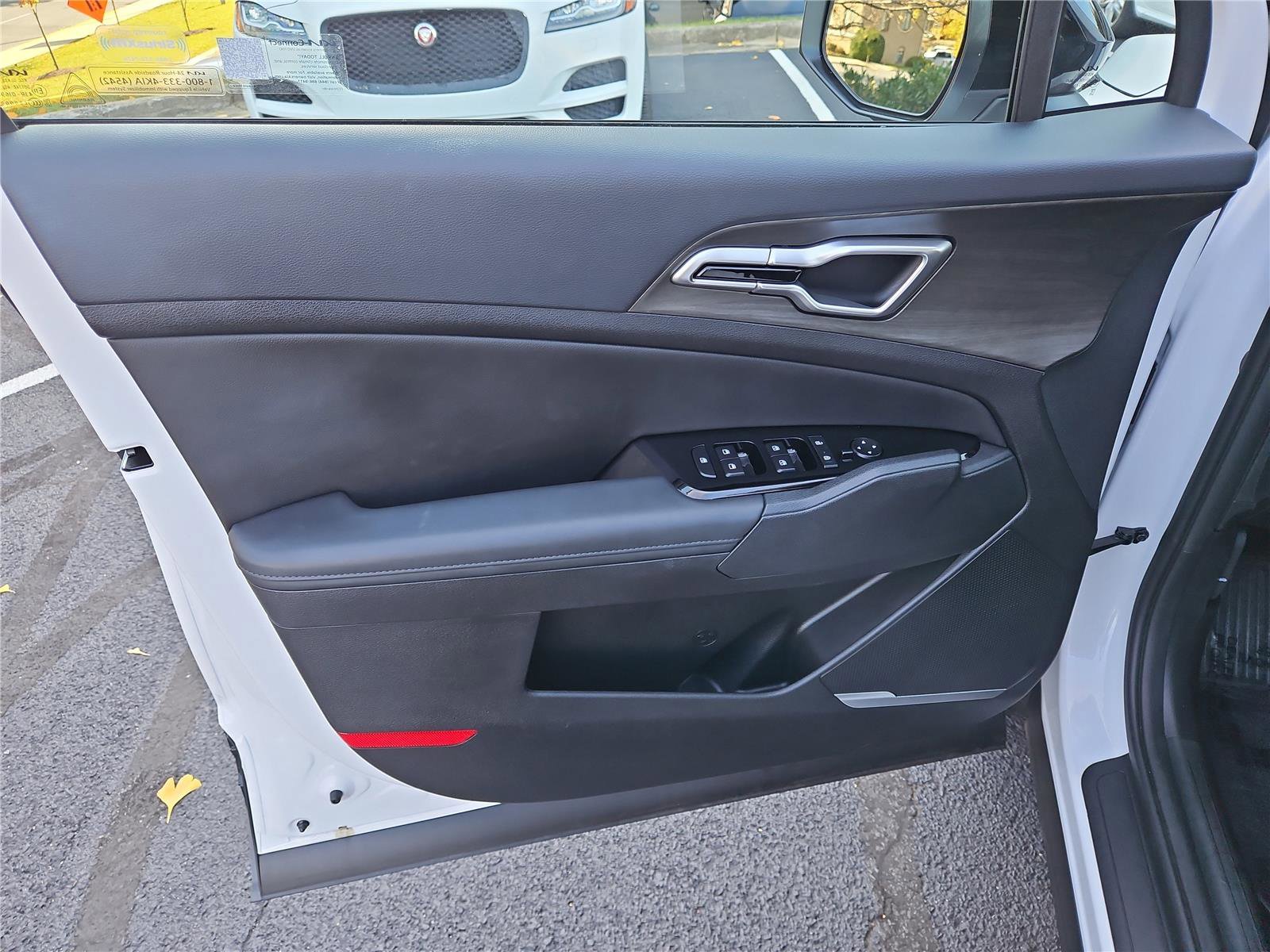 Used 2025 Kia Sportage X-Line image 13