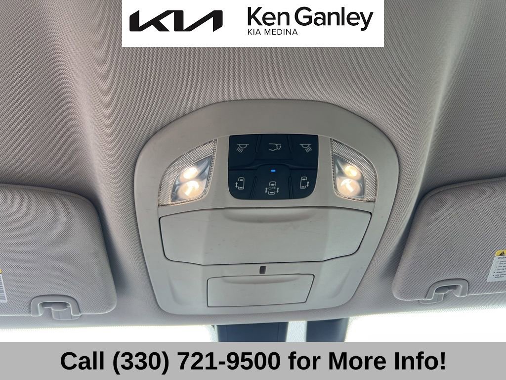 Used 2018 Chrysler Pacifica Touring-L w/ Premium Audio Group image 39