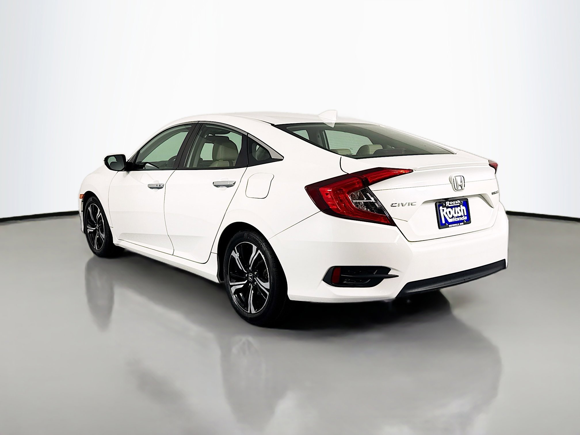 Used 2017 Honda Civic Touring image 7