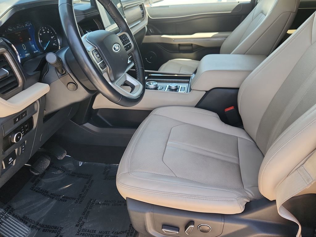 Used 2024 Ford Expedition Limited AWD/4WD image 7