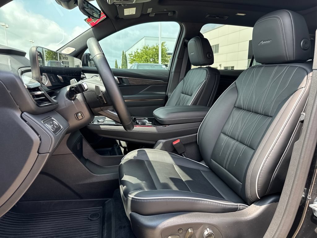 Certified 2025 Buick Enclave Avenir w/ Super Cruise Package AWD/4WD image 13