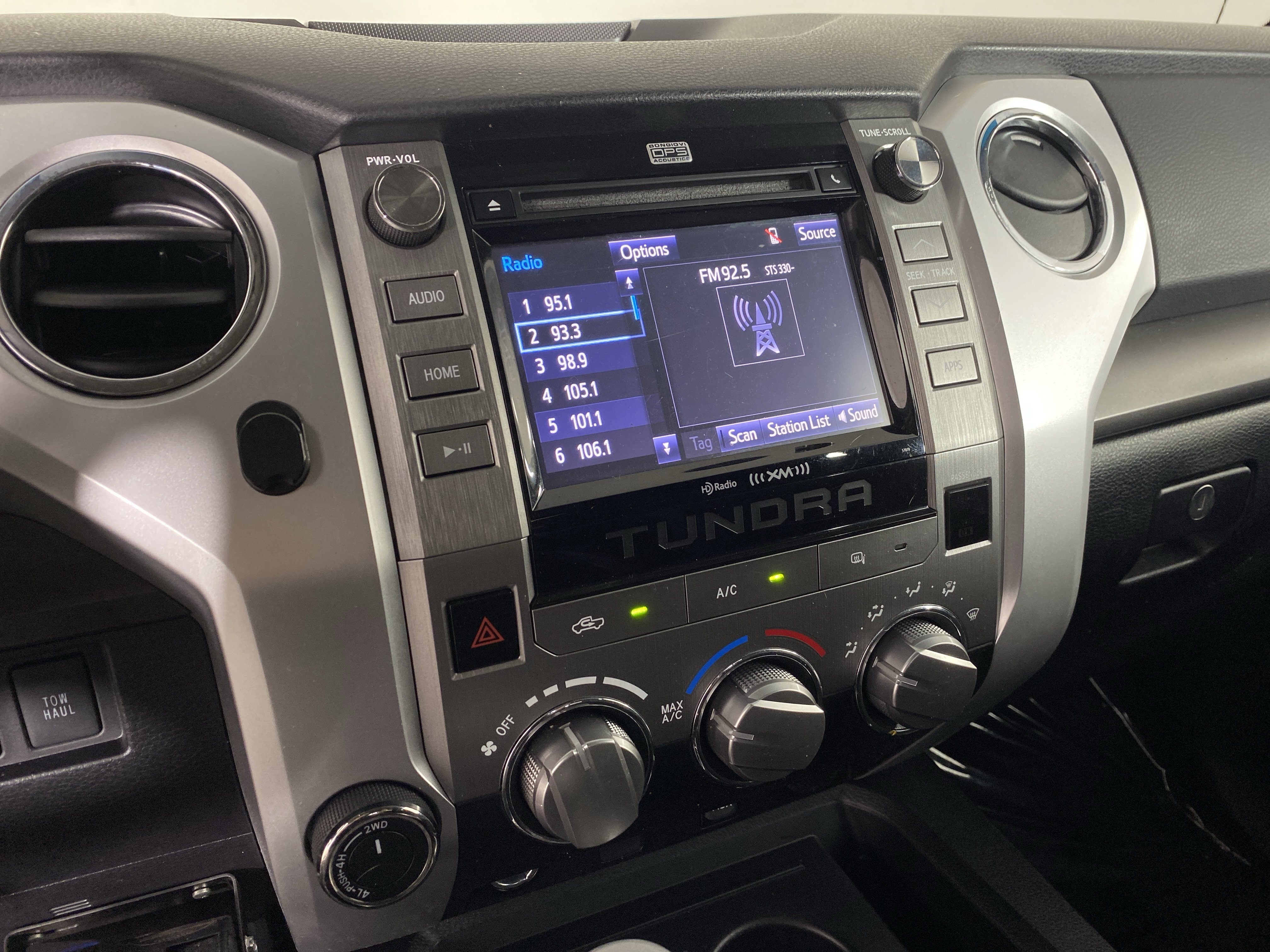 Used 2014 Toyota Tundra SR5 AWD/4WD image 33