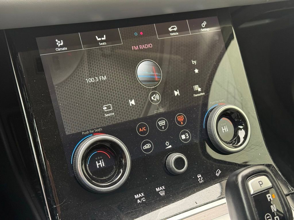 Used 2020 Land Rover Range Rover Evoque SE image 16